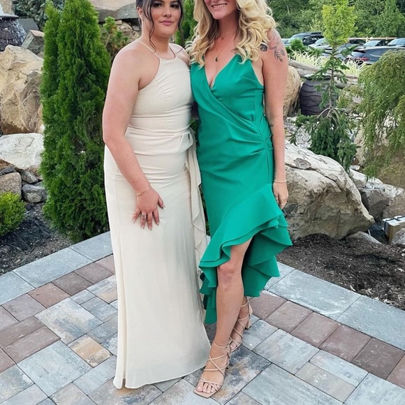 REVOLVE x Lovers + Friends Evergreen Ruffled Gown in Jewel Green - Picture 4 of 12